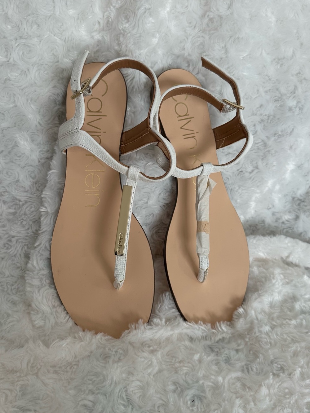 (NWOT) Calvin Klein White T-Strap Leather Sandals